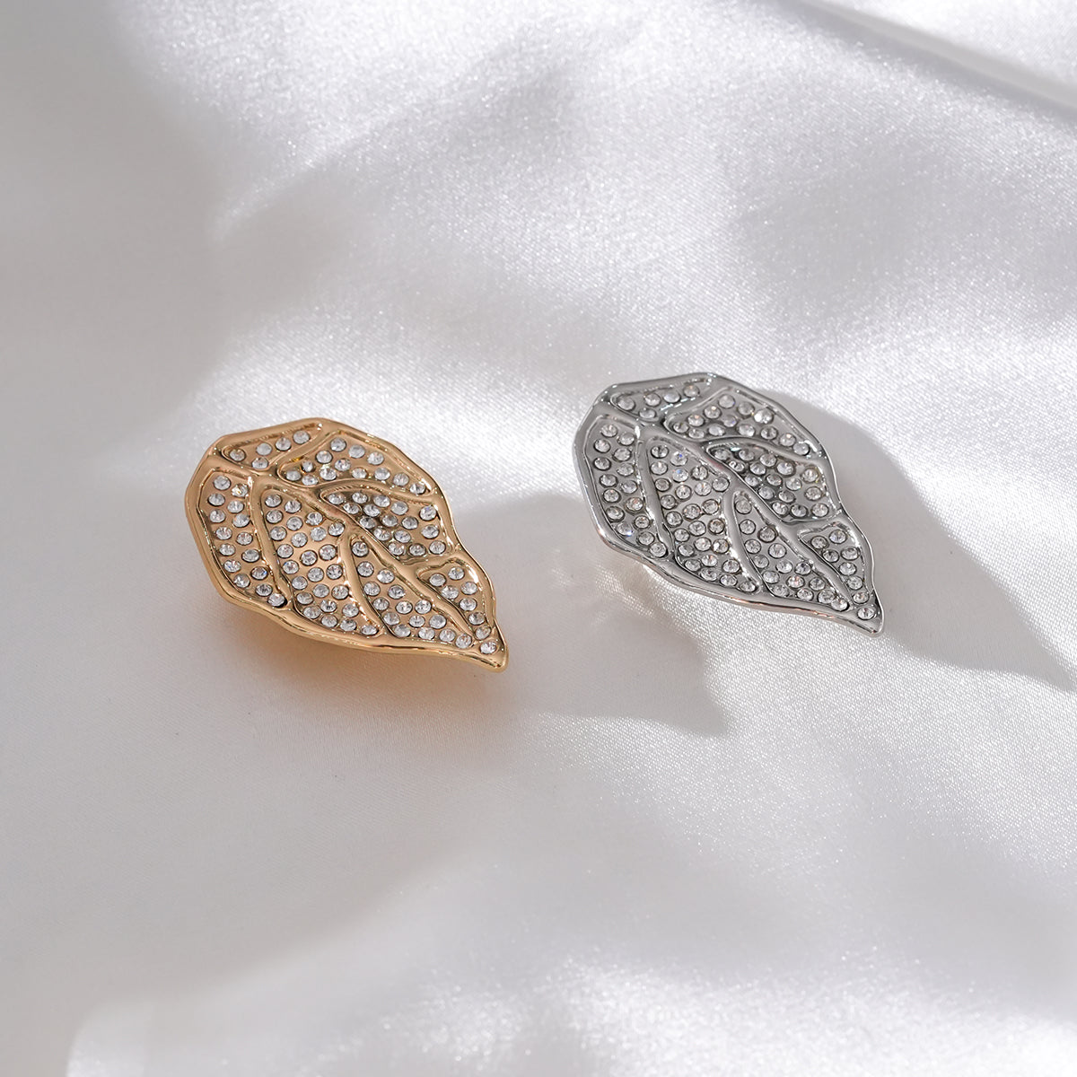 Zircon leaves TrendyRush