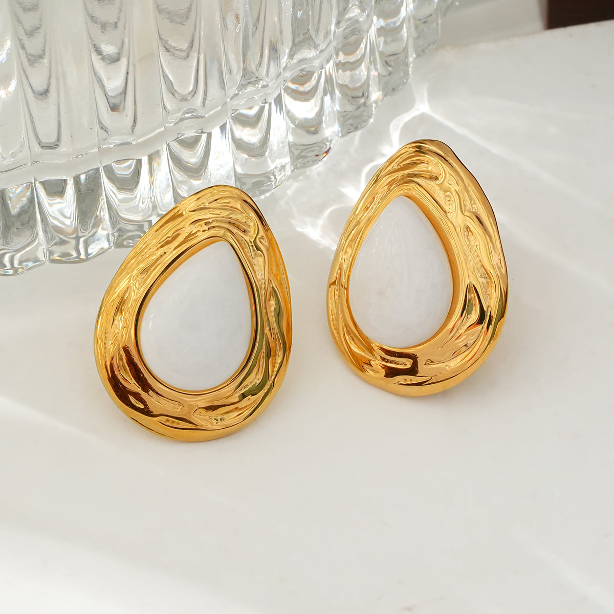 Droplet shaped shell earrings TrendyRush