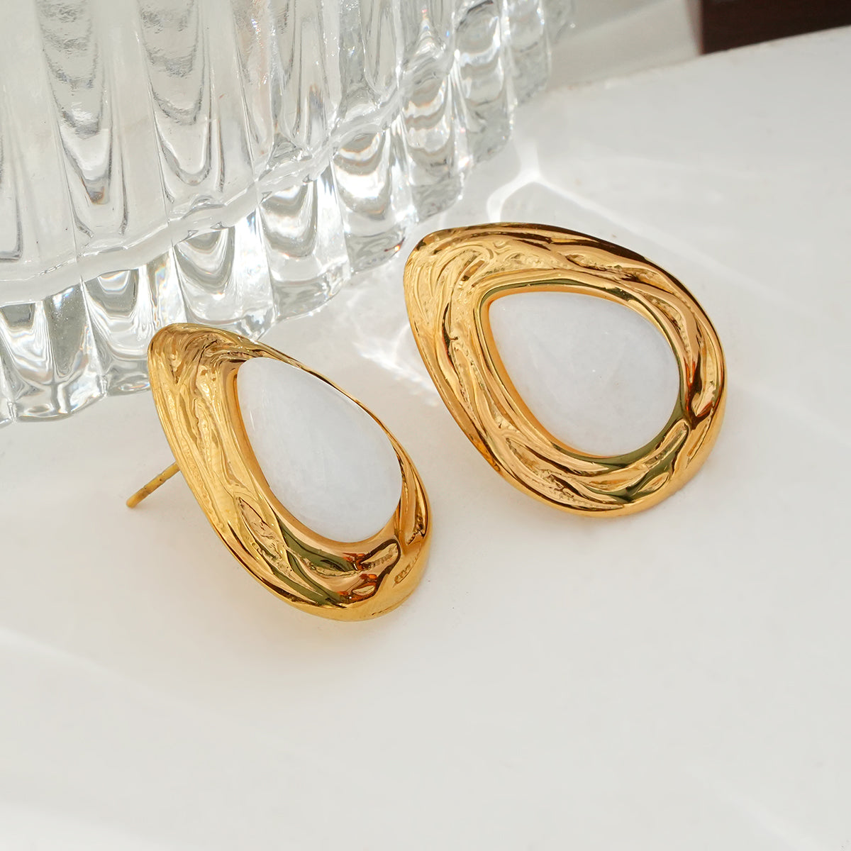 Droplet shaped shell earrings TrendyRush