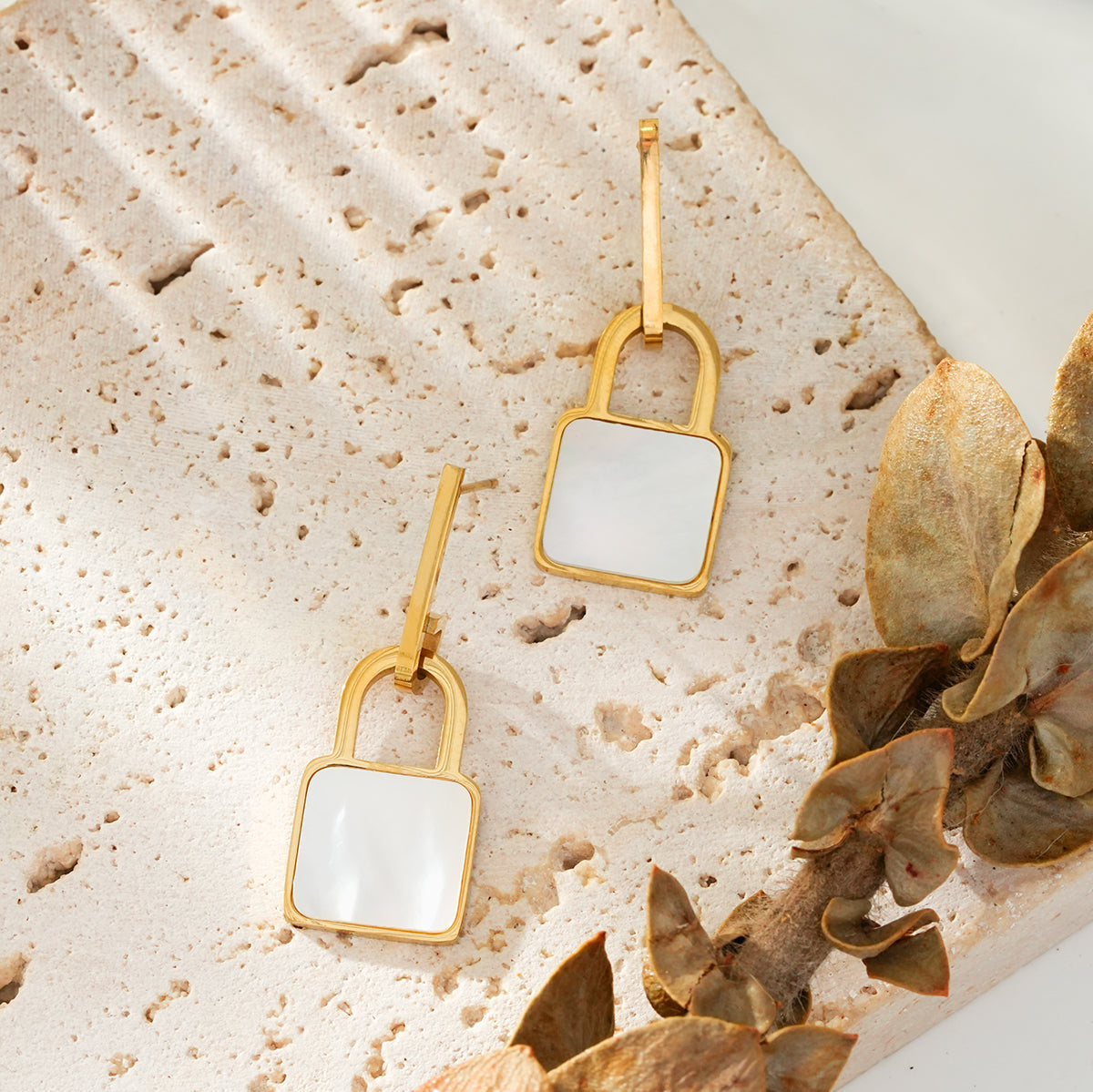 Lock pendant earrings TrendyRush