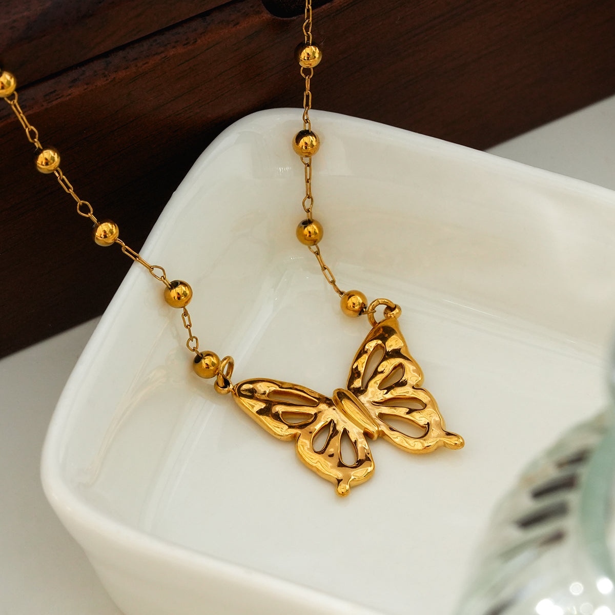 Beaded butterfly necklace TrendyRush