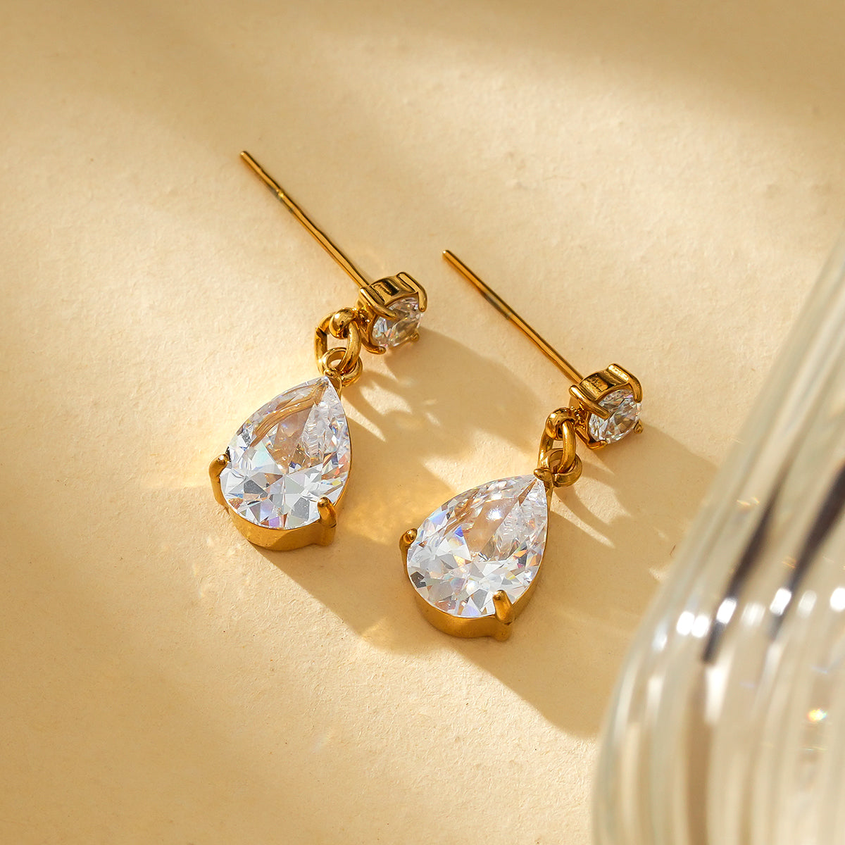 Hanging water droplets earrings TrendyRush