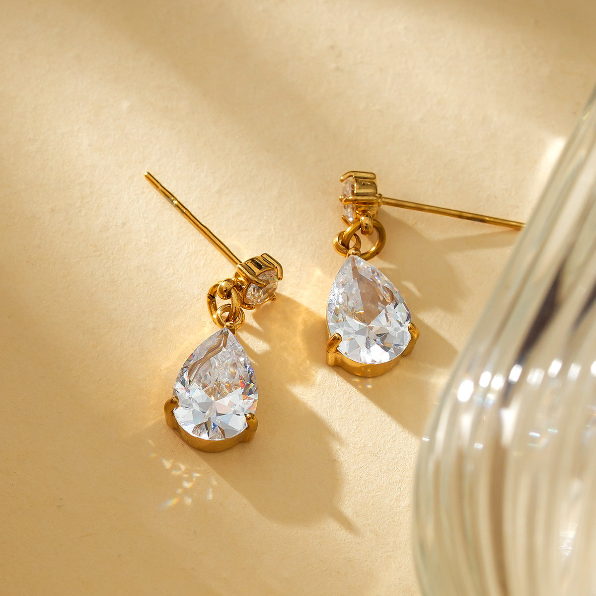 Hanging water droplets earrings TrendyRush