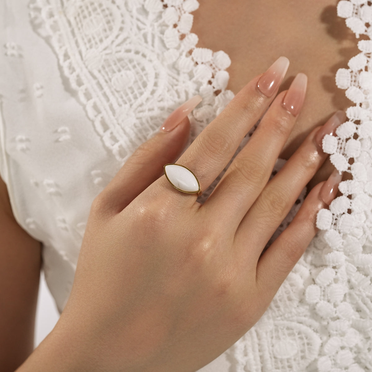 White moonstone ring TrendyRush