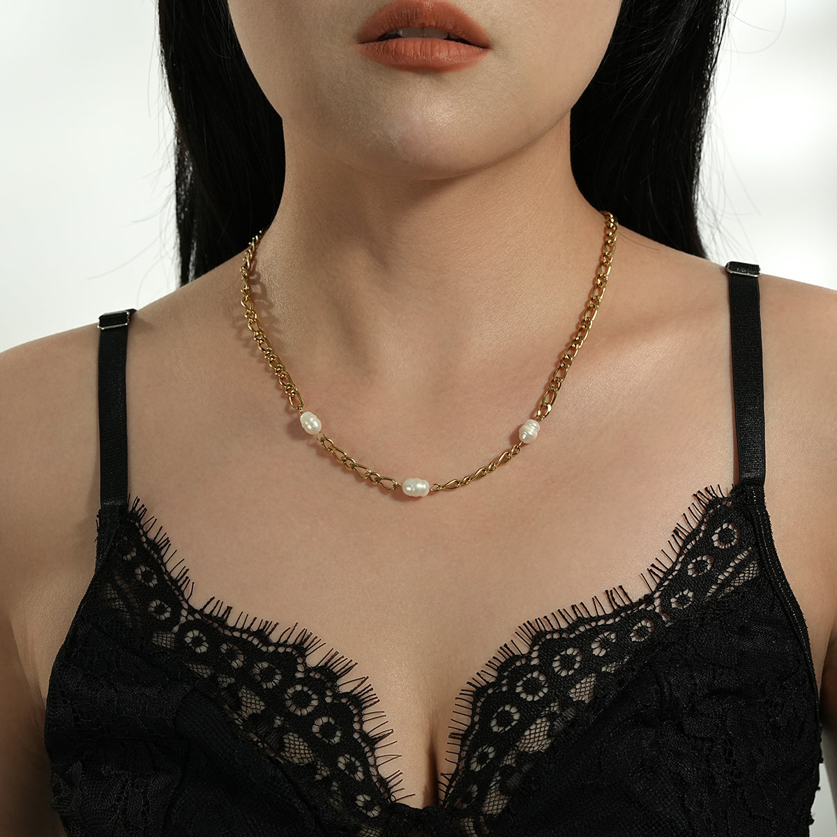 Pearl string necklace TrendyRush