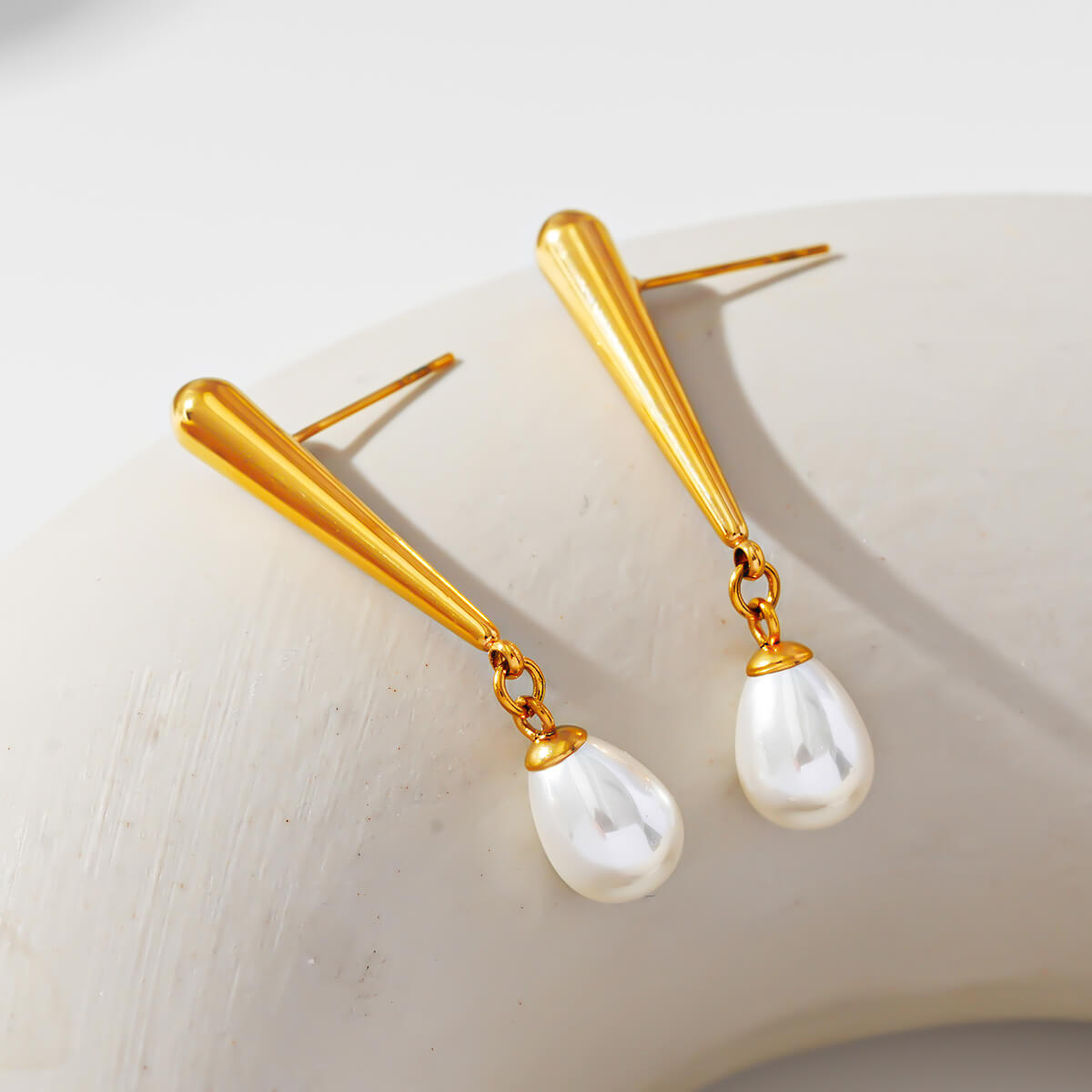 Pearl drop earrings TrendyRush