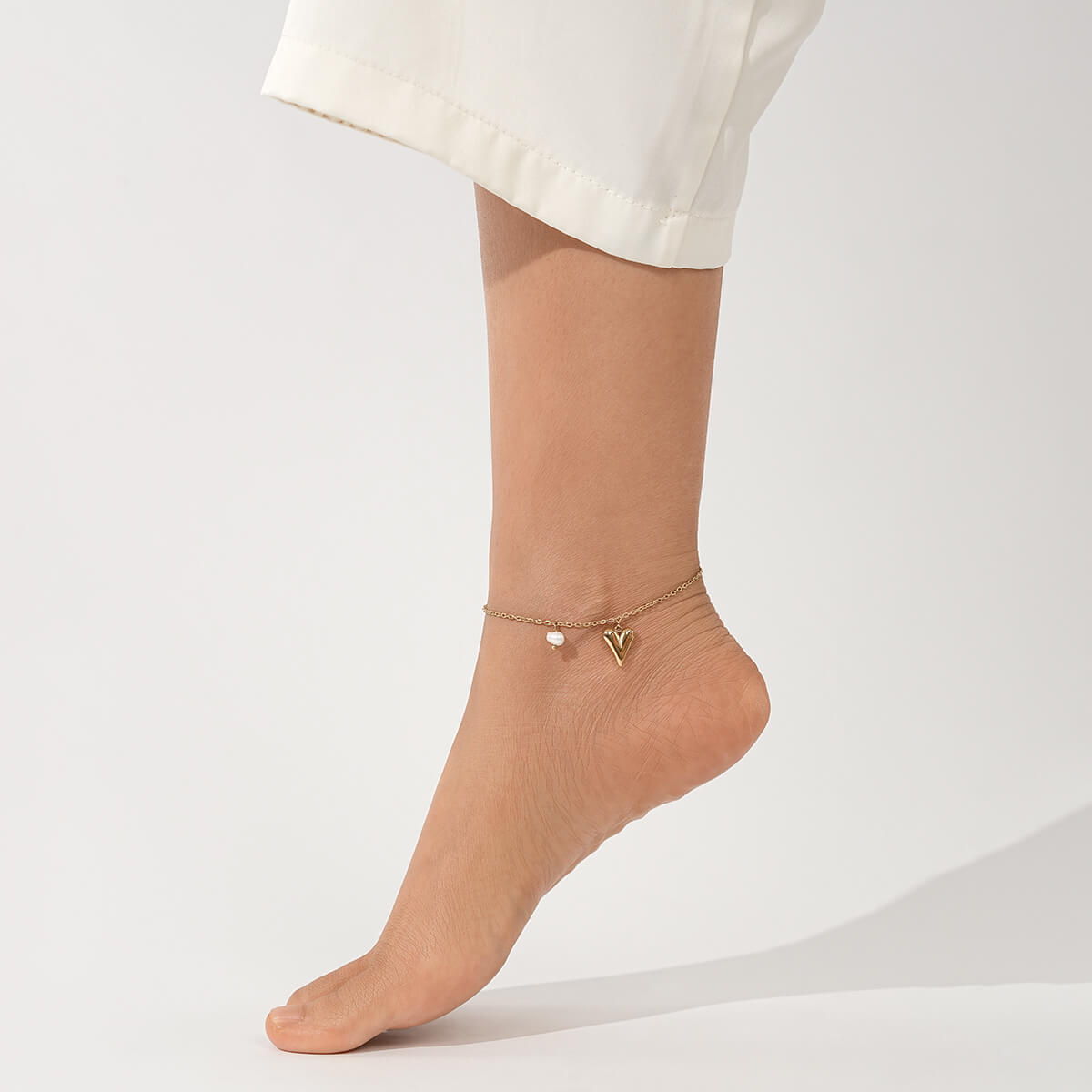 "Love" Anklet TrendyRush