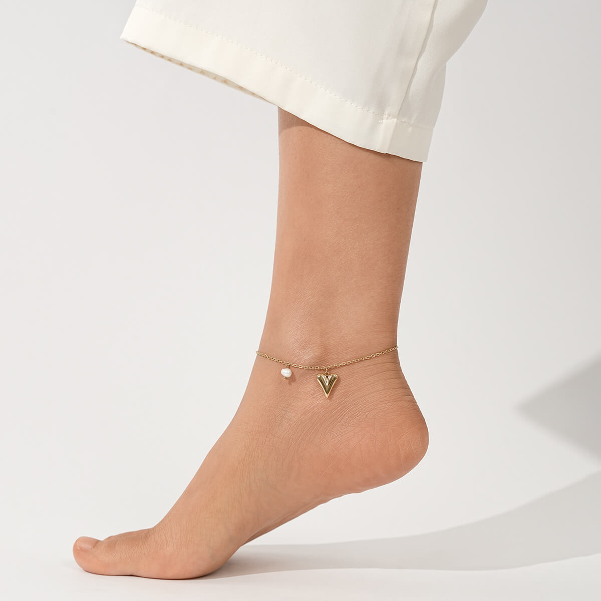 "Love" Anklet TrendyRush