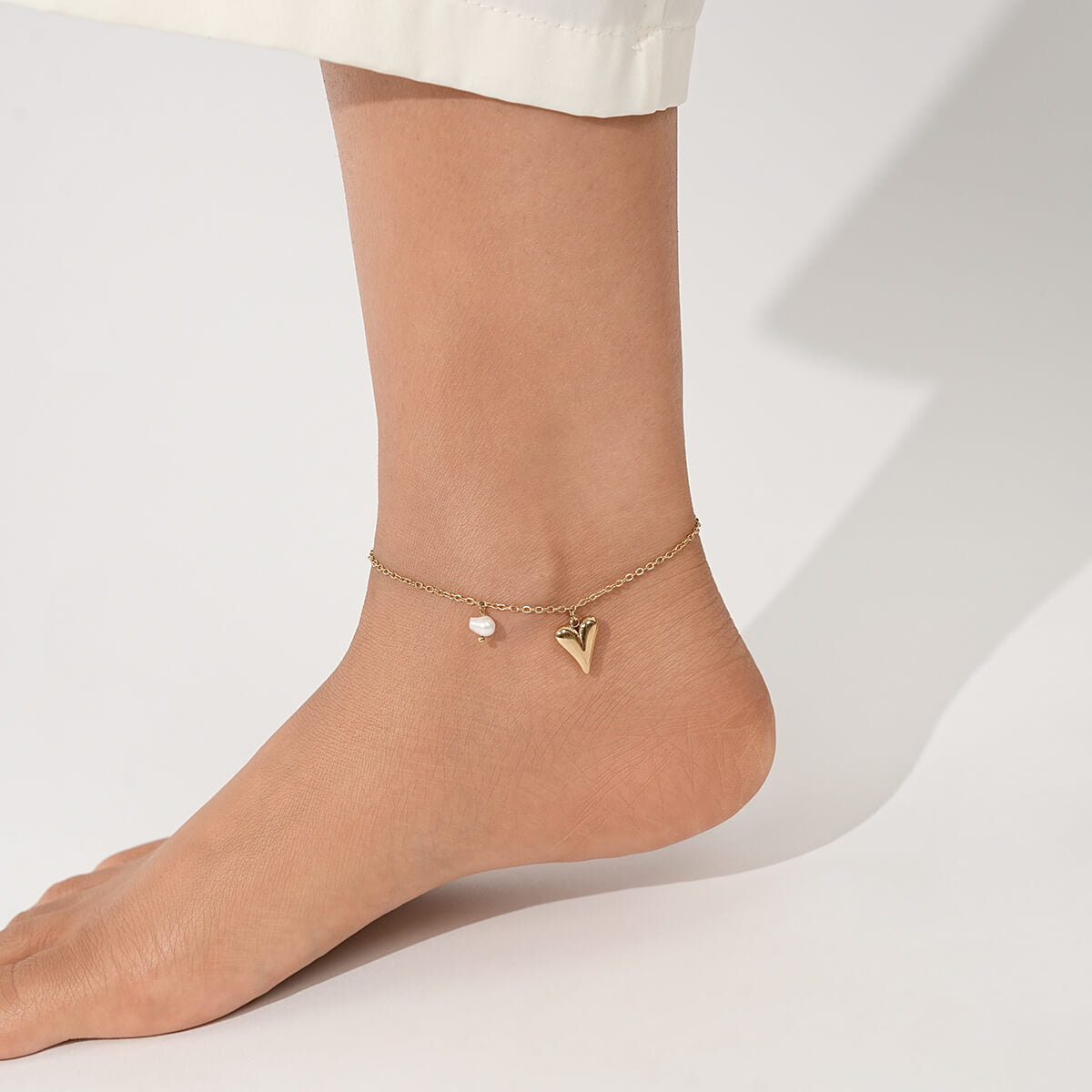 "Love" Anklet TrendyRush
