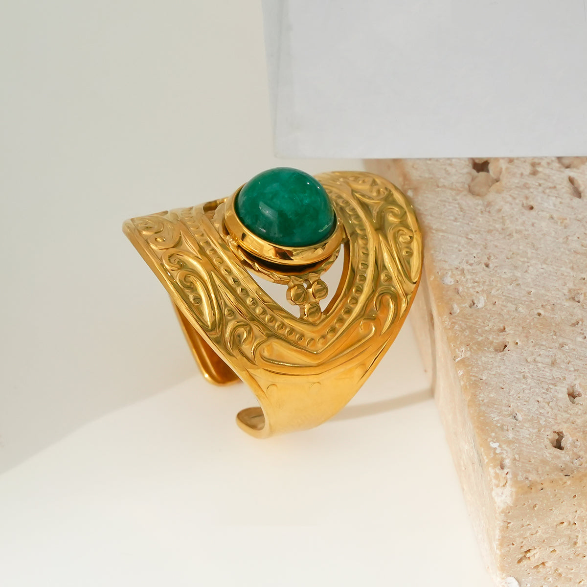 Emerald round ring TrendyRush