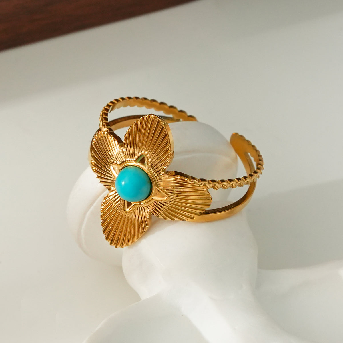 Petal shaped turquoise ring TrendyRush