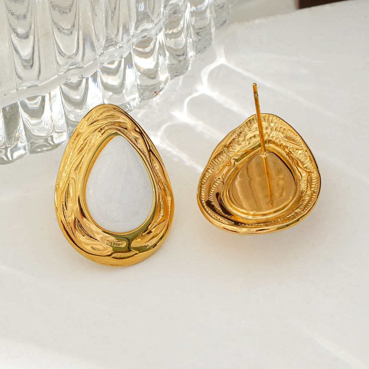 Droplet shaped shell earrings TrendyRush