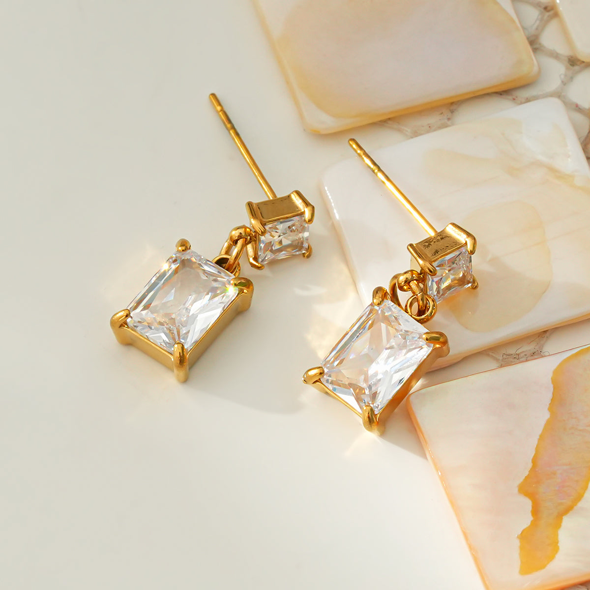 Reflective zircon earrings TrendyRush