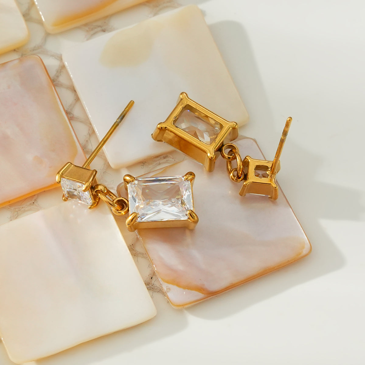 Reflective zircon earrings TrendyRush