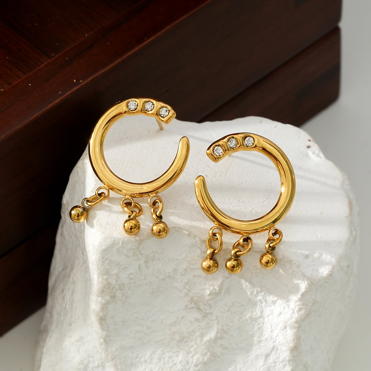 C-shaped earrings TrendyRush