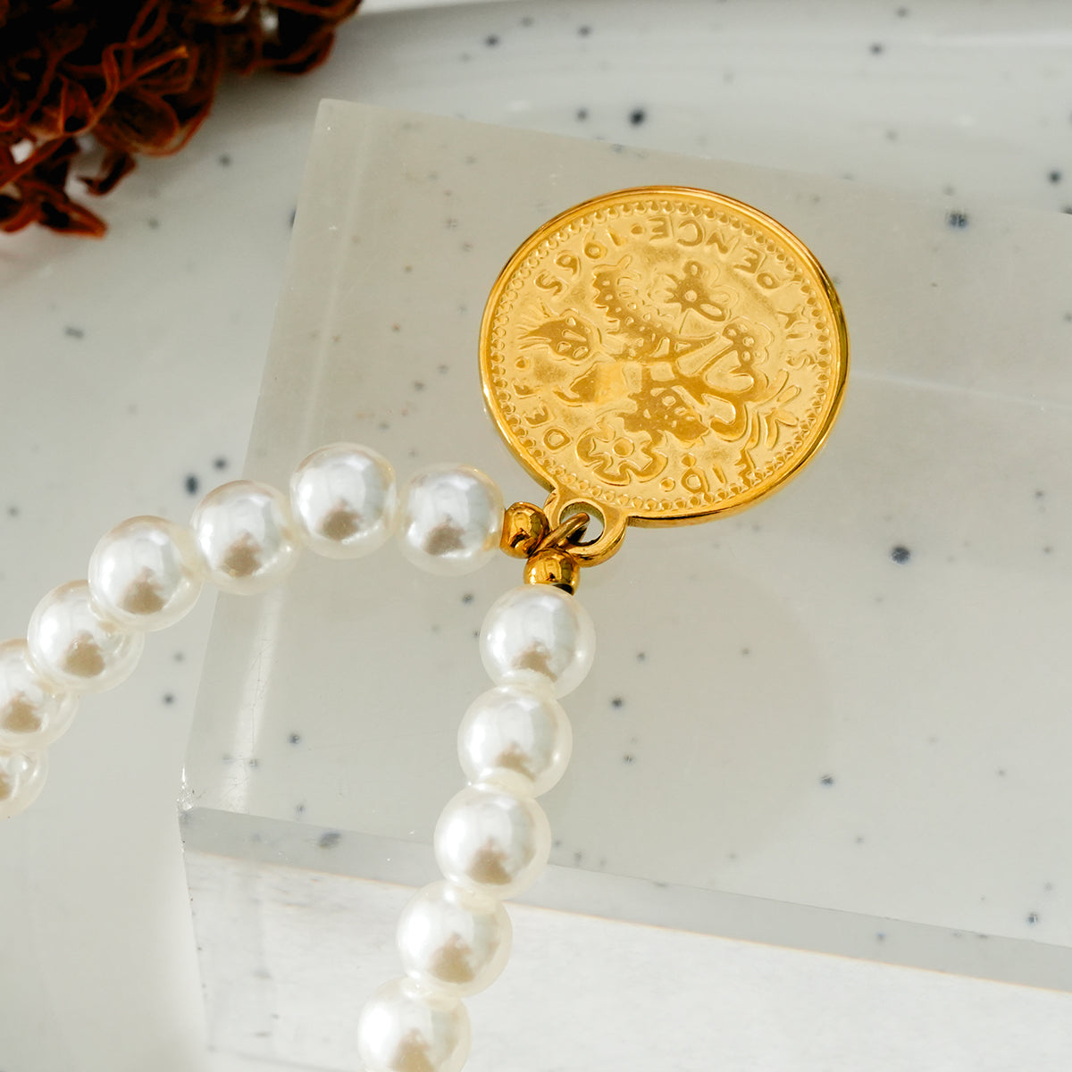 Queen's necklace TrendyRush