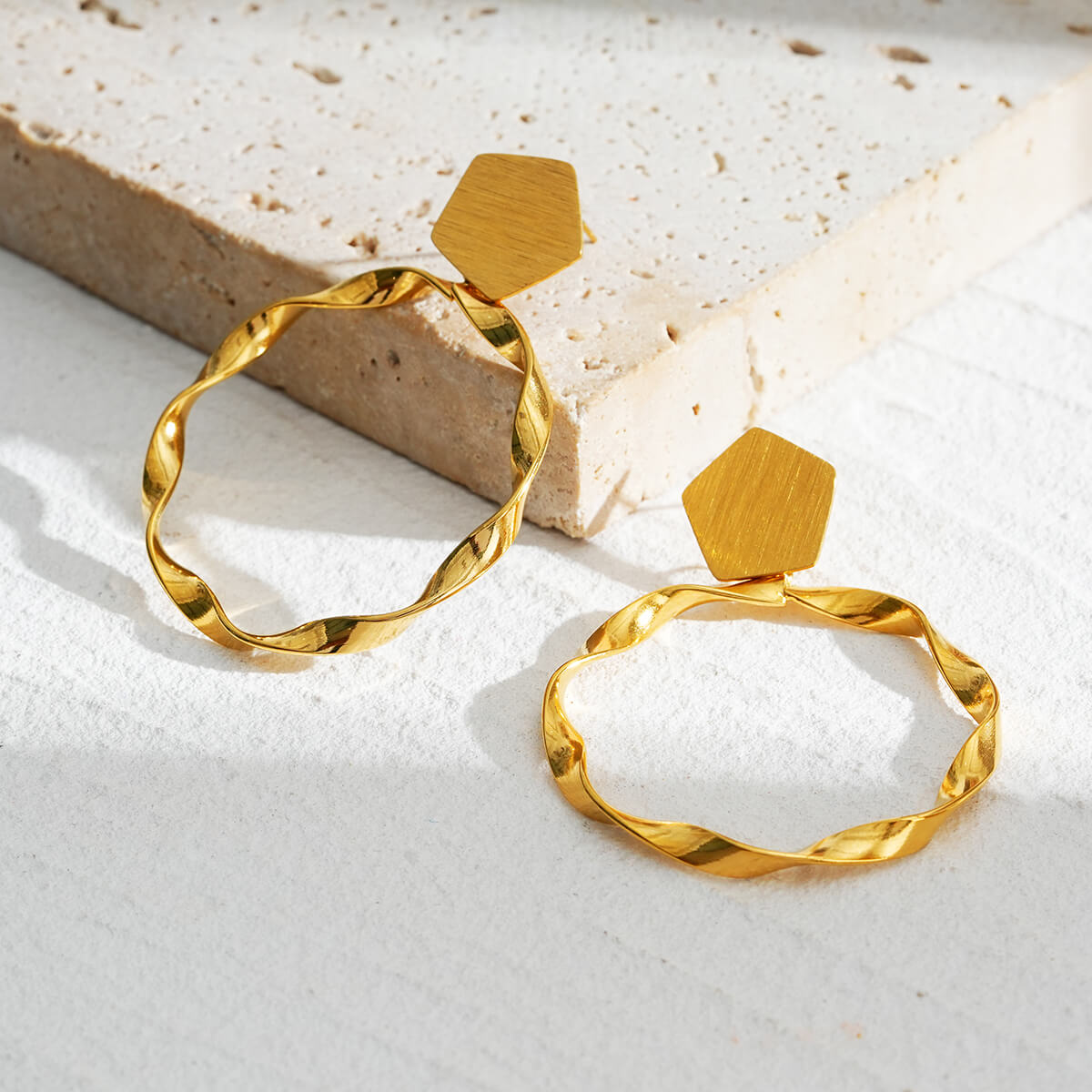 Fashion metal simple cool wind twisted hoop earrings TrendyRush