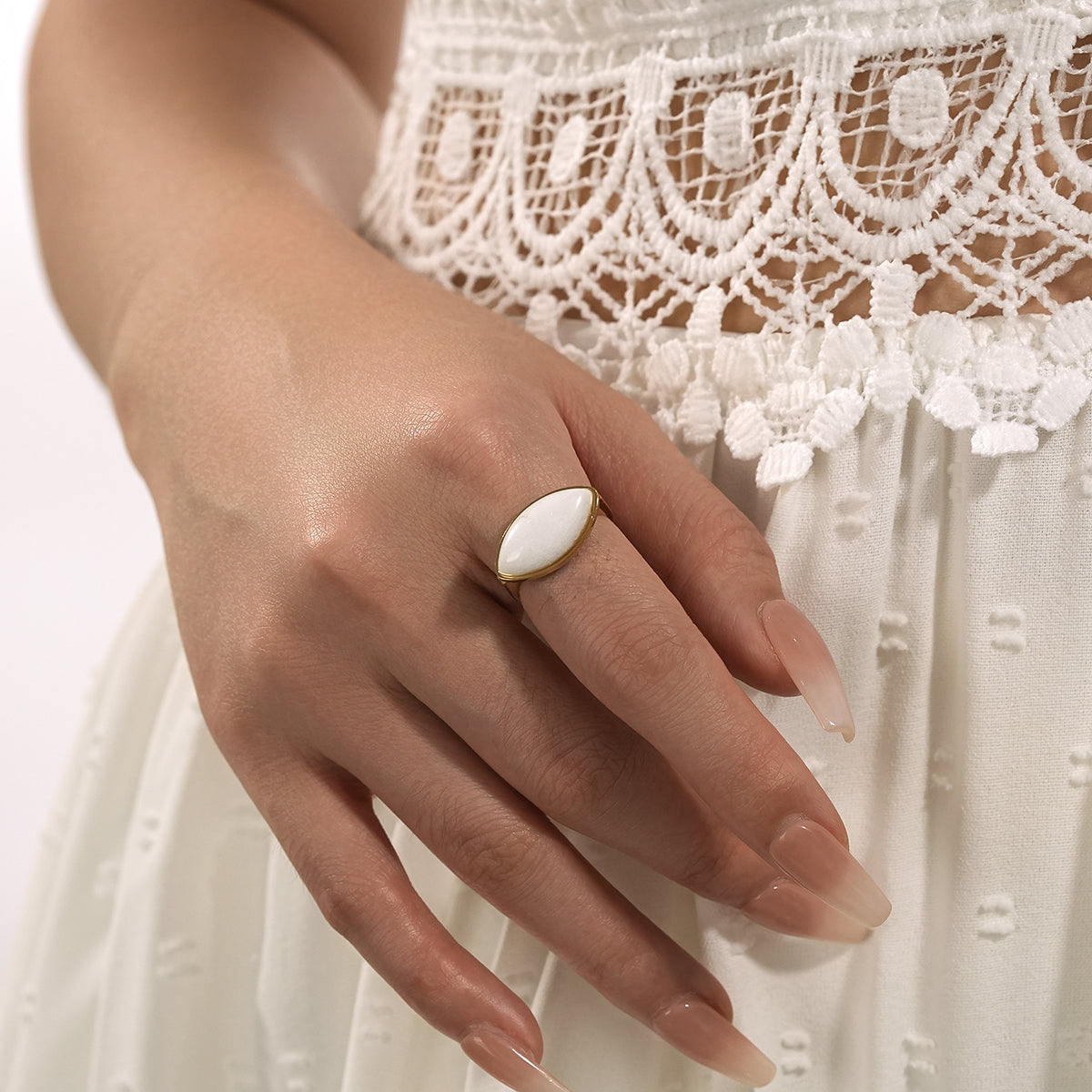 White moonstone ring TrendyRush
