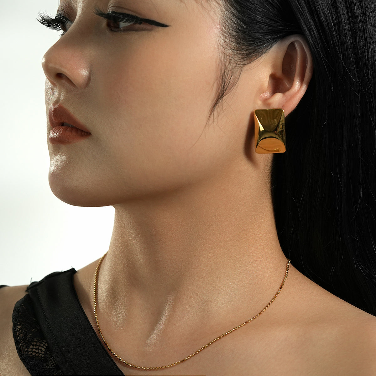 Curved stainless steel earrings TrendyRush