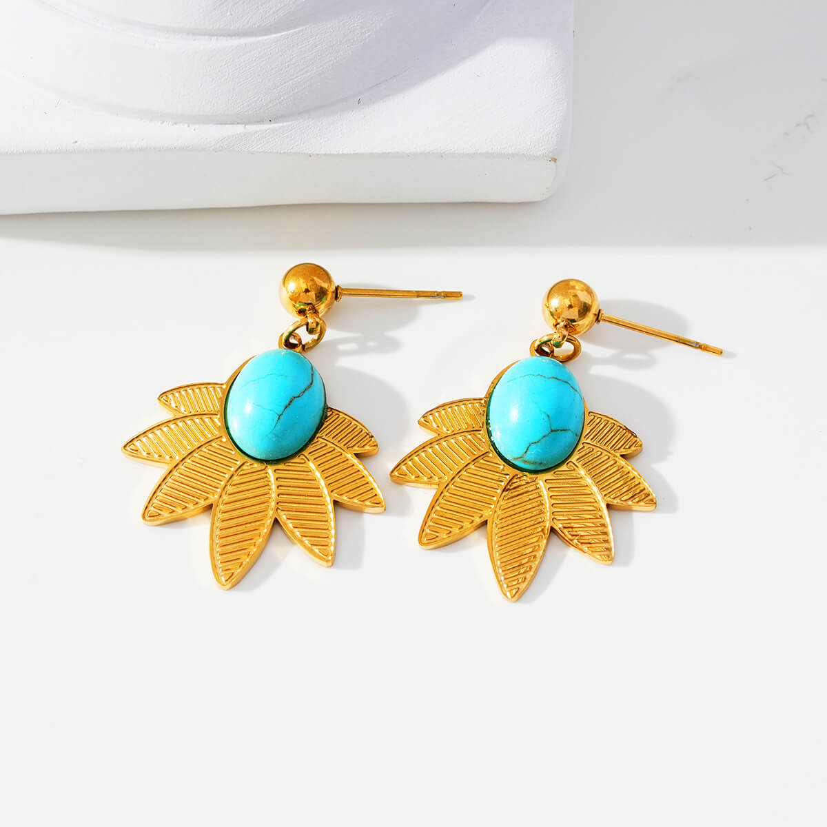 Gold leaf earrings TrendyRush