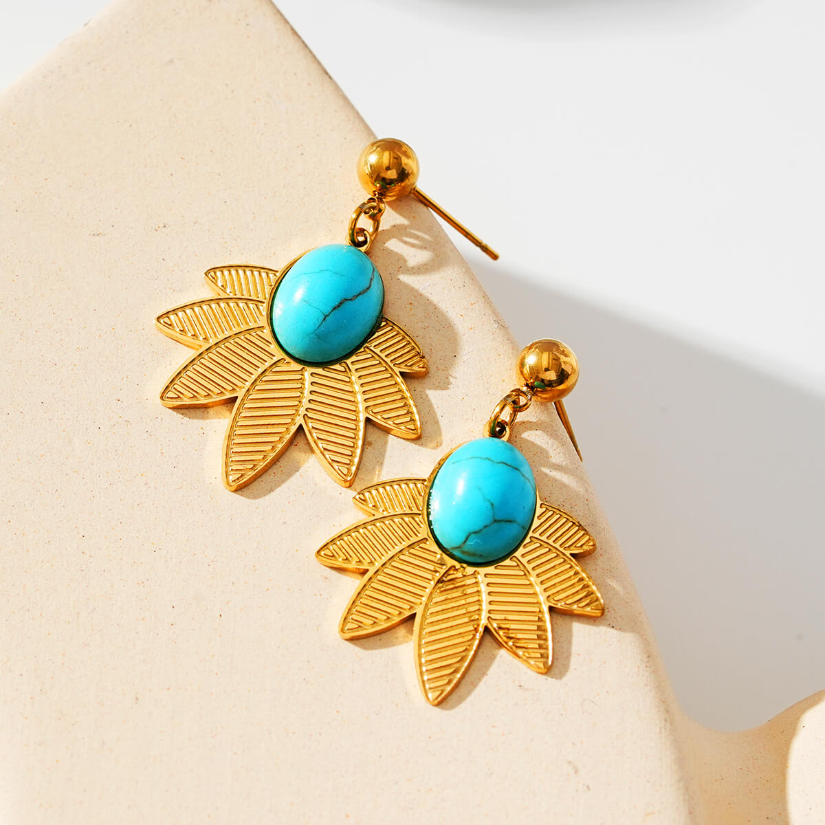 Gold leaf earrings TrendyRush
